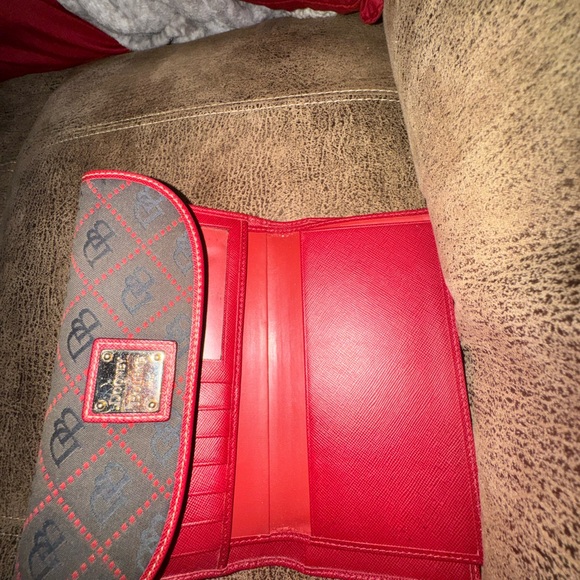 Maxi Quilt Continental Clutch - Picture 2 of 2